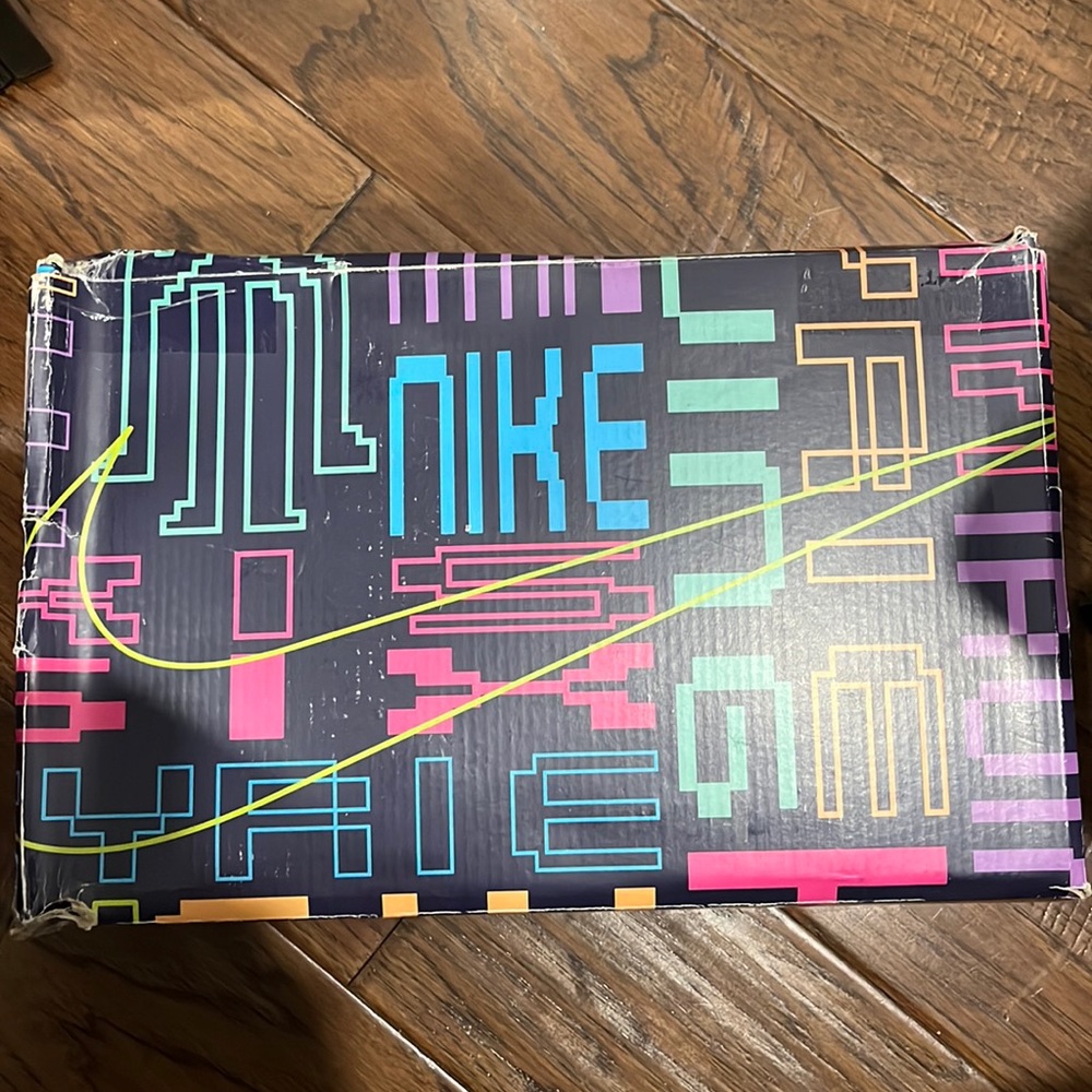 Kids sneakers
